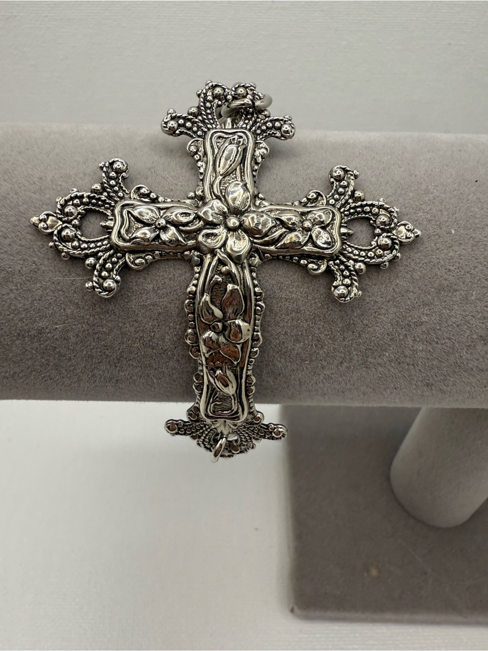 Vintage Style Gothic Cross Bracelet Ornate Floral Statement Silver Tone 7”